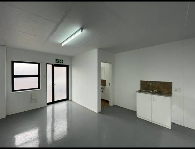 145M² WAREHOUSE TO LET IN BARBEQUE DOWNS